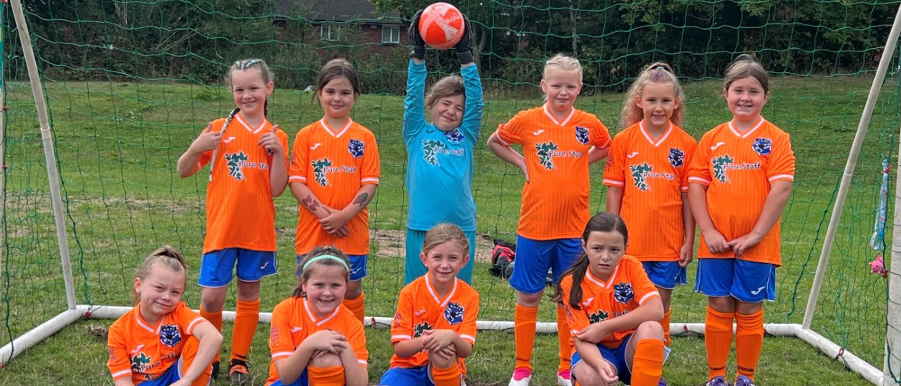 A banner image of the Wrens Nest U9 girls team.